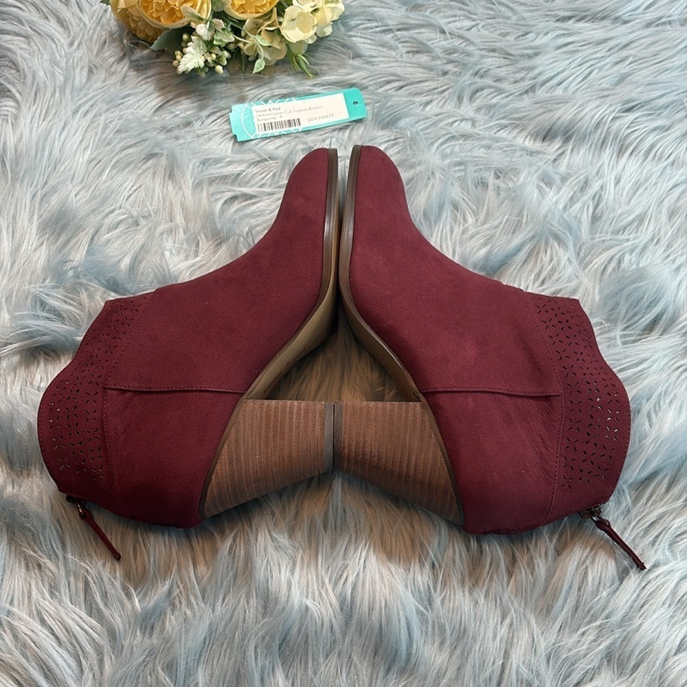 NWT Violet & Red Jackson Lazer Cut Topline Booties in Burgundy - Picture 5 of 11